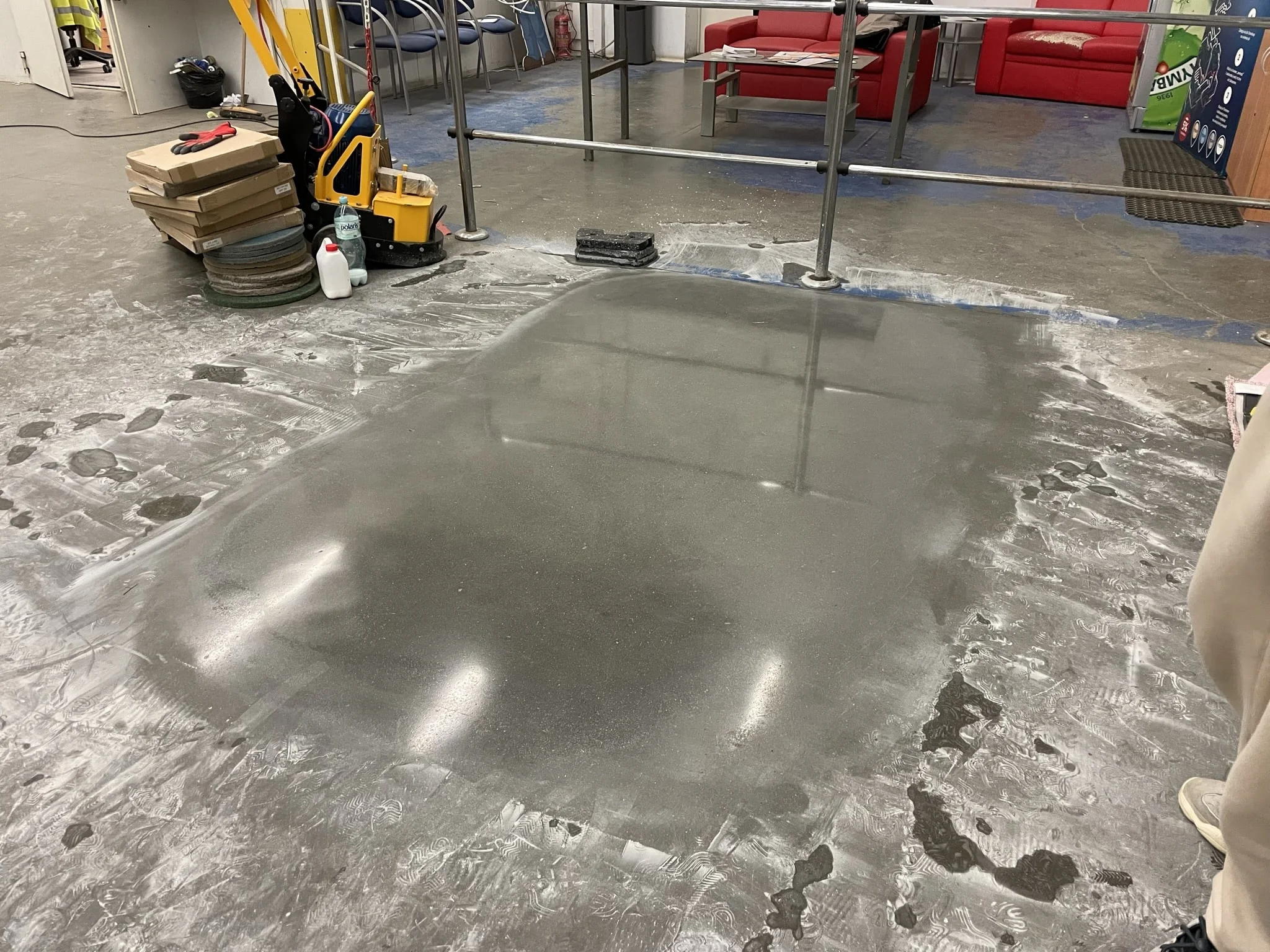 Polished concrete floor for warehouse and production