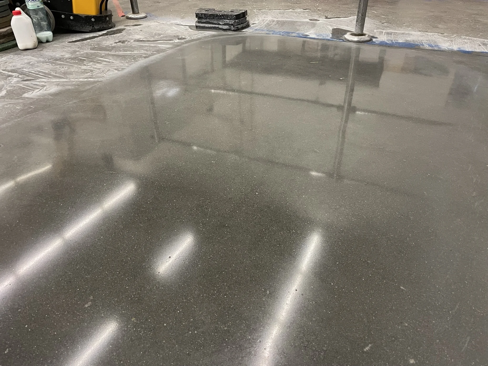 Polished concrete floor for warehouse and production