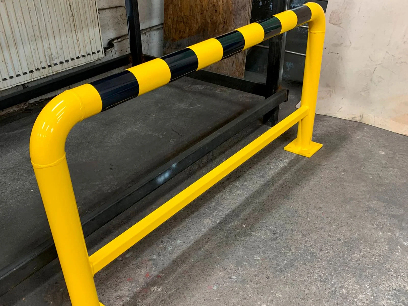 How to choose safety barriers