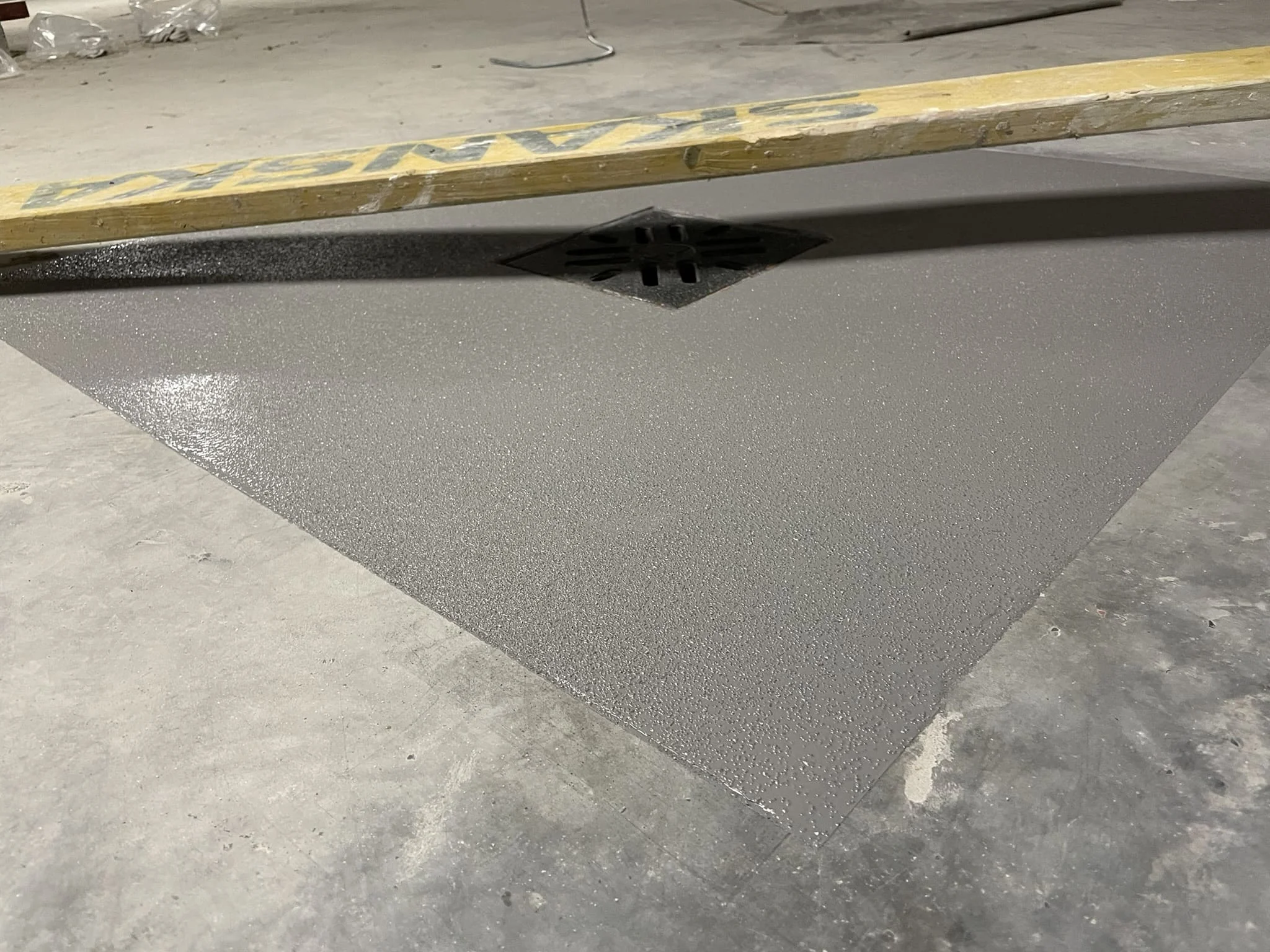 Resin floor in the garage