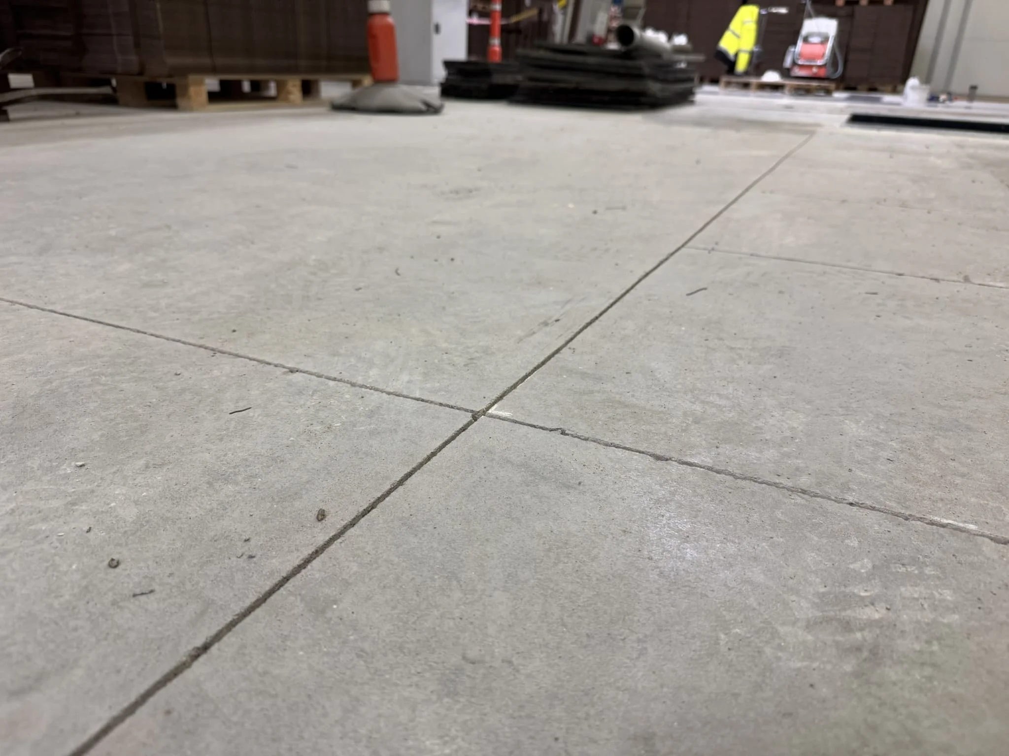 Czym jest dylatacja posadzek?