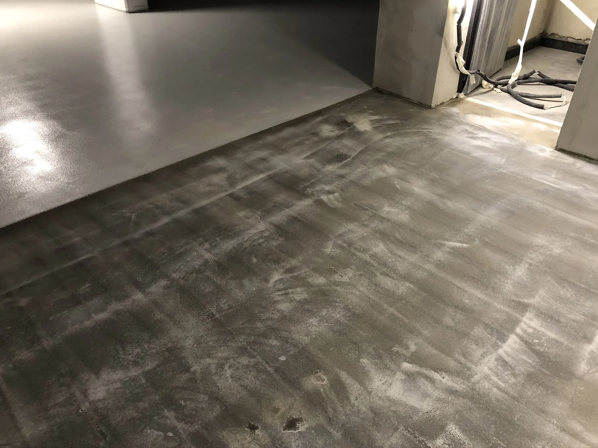 Anti-slip epoxy floor